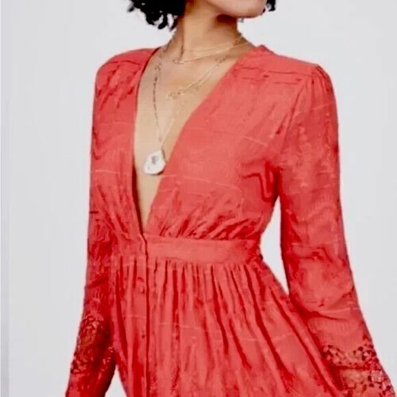 Olivia Culpo x Le Tote Red Long Sleeve Embroidered Maxi Dress Size L - Picture 10 of 10